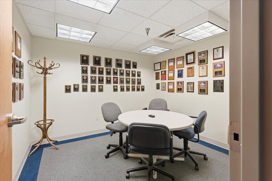 More Photos Of 1609 W 1st North St, Morristown Loft Creative Space For Sale