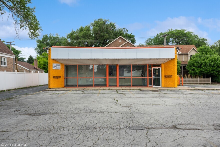More Photos Of 7100 Roosevelt Rd, Oak Park Restaurant For Sale