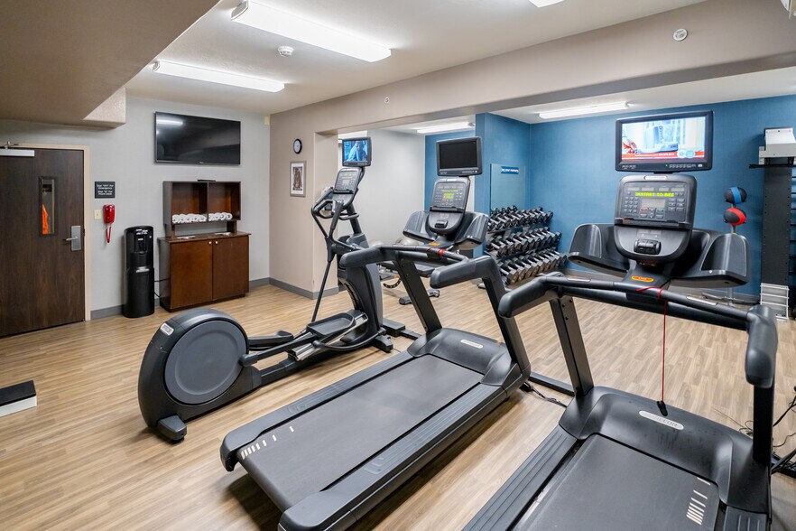 More Photos Of 912 W Dillon Rd, Louisville Hotel For Sale