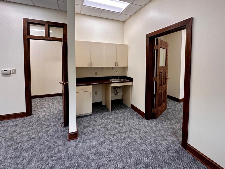 More Photos Of 125 N Lakeshore Dr, Lake Junaluska Office For Lease
