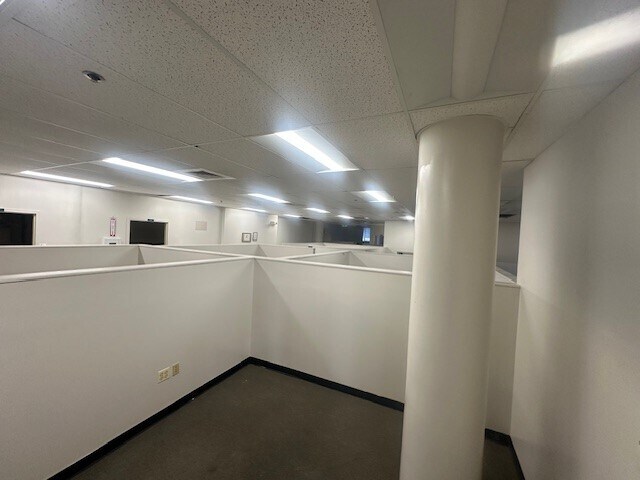 More Photos Of 301-319 N Gay St, Baltimore Office For Sale
