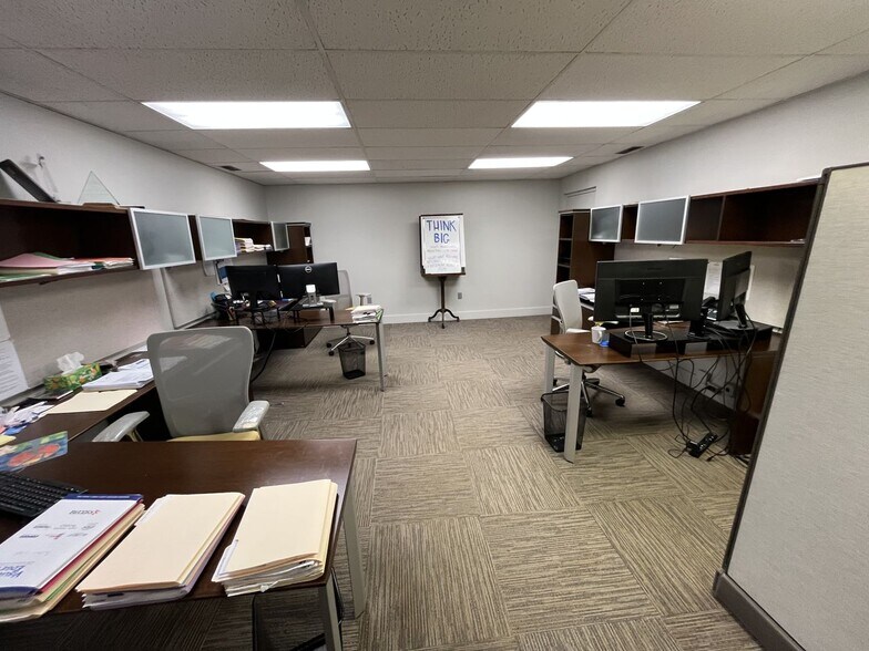 More Photos Of 3813 Eastern Ave SE, Grand Rapids Industrial For Sale