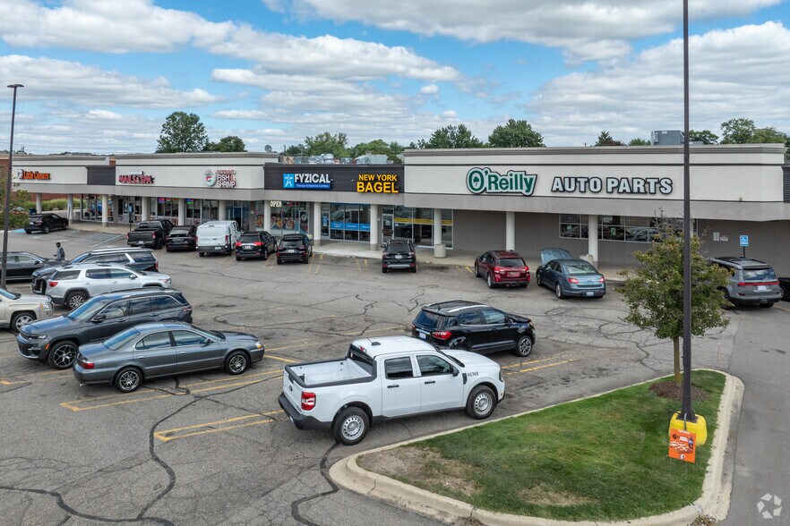 More Photos Of 30598-30860 Southfield Rd, Southfield Freestanding For Sale