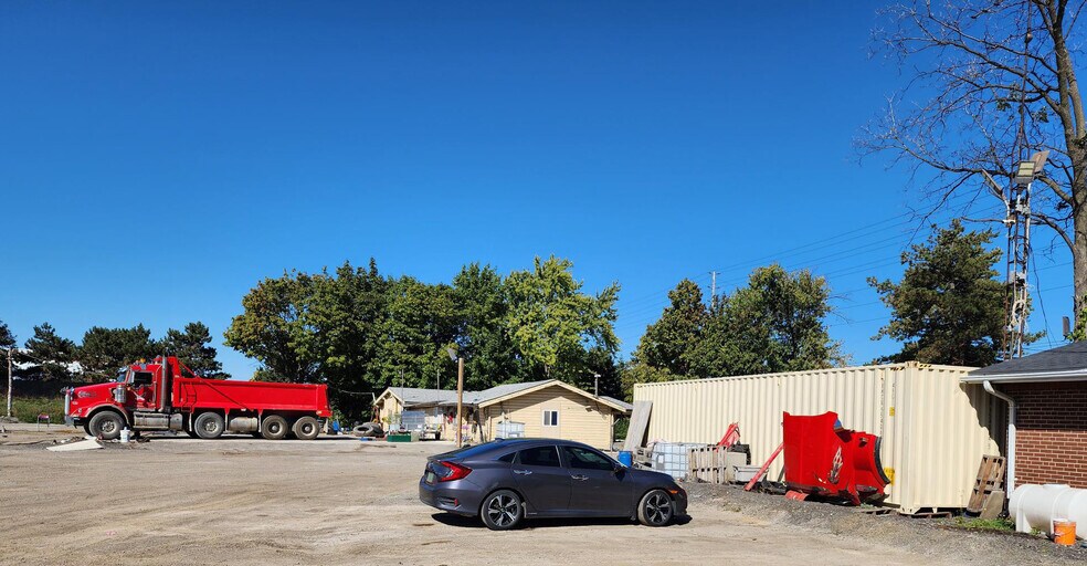 More Photos Of 8424 Goreway Dr, Brampton Office For Sale