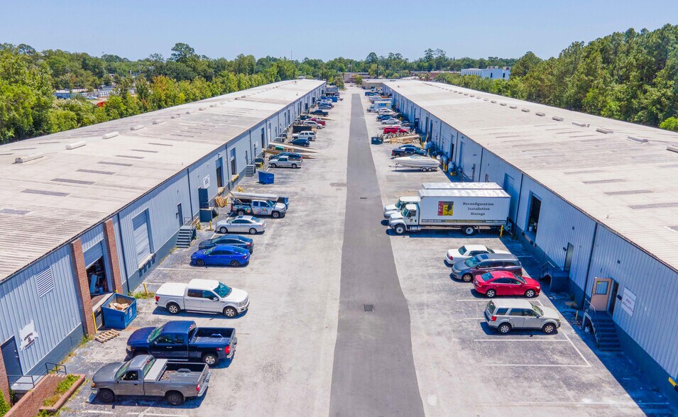 More Photos Of 3811 University Blvd W, Jacksonville Unknown For Lease