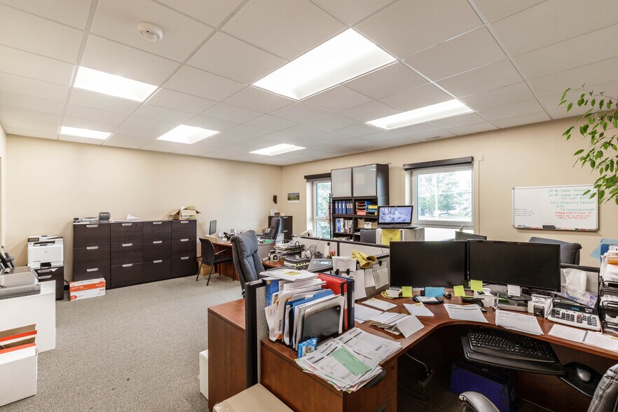 More Photos Of 4116 64 Av SE, Calgary Industrial For Sale