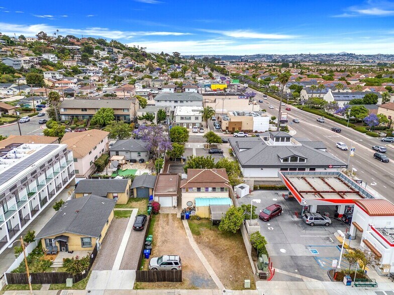 More Photos Of 3018-20 Nimitz Blvd, San Diego Specialty For Sale