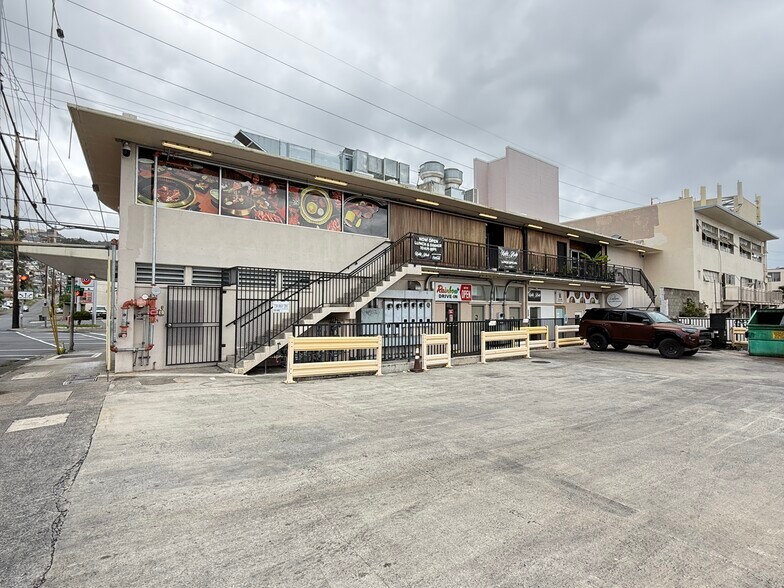 More Photos Of 1339-1341 N School St, Honolulu Storefront For Sale