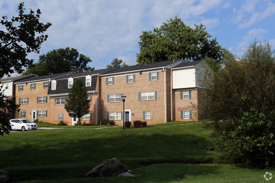 More Photos Of 10000 Greenside Dr, Cockeysville Apartments For Lease