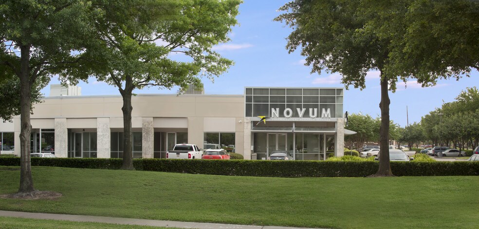 Primary Photo Of 11300-11340 Richmond Ave, Houston Office For Lease