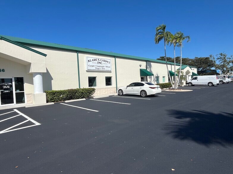 More Photos Of 16266 San Carlos Blvd, Fort Myers General Retail For Sale