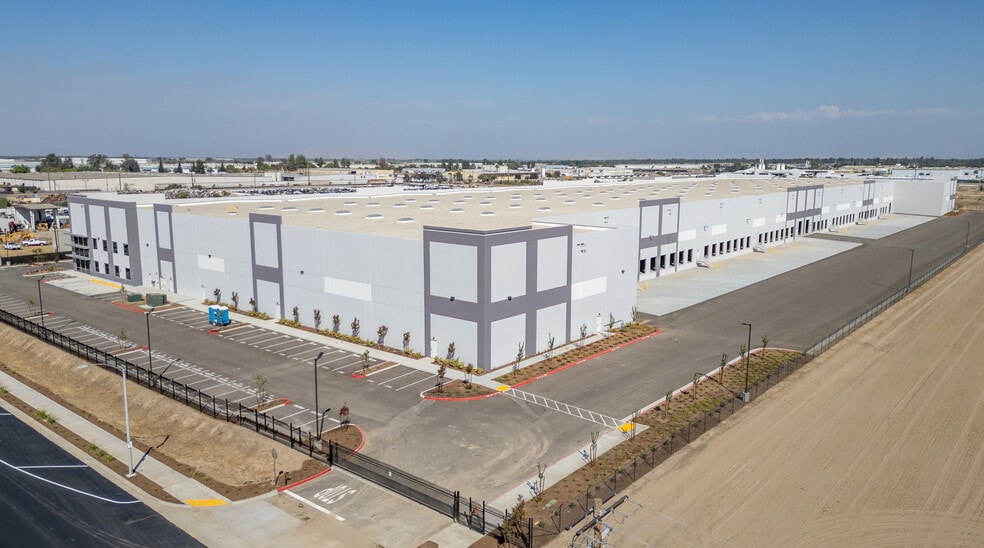 More Photos Of 30152 Road 84, Visalia Distribution For Lease