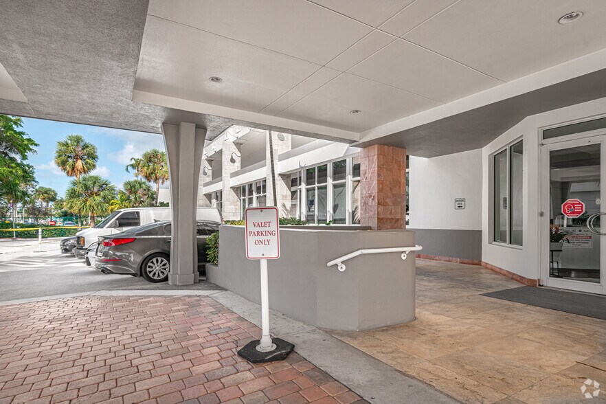 More Photos Of 2455 E Sunrise Blvd, Fort Lauderdale Loft Creative Space For Lease