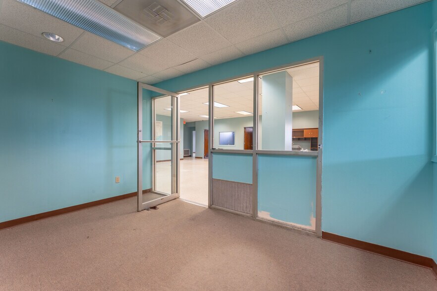 More Photos Of 7370 Chef Menteur Hwy, New Orleans Lodge Meeting Hall For Sale