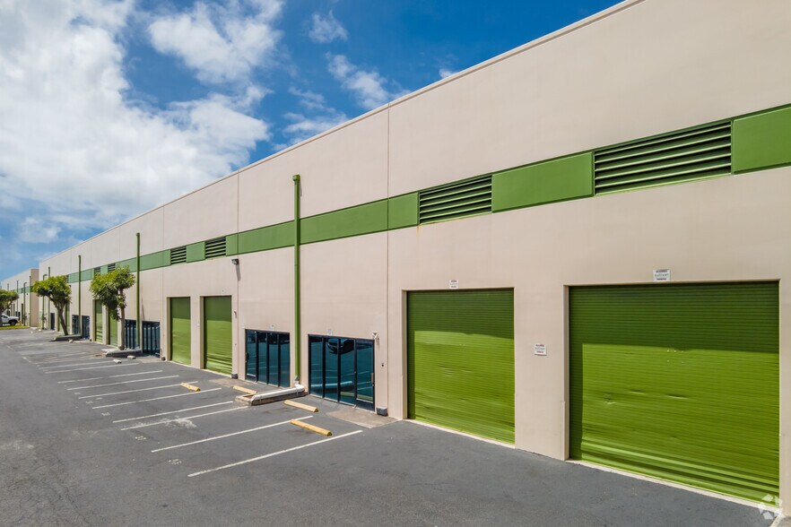 More Photos Of 94-155 Leoole St, Waipahu Flex For Lease