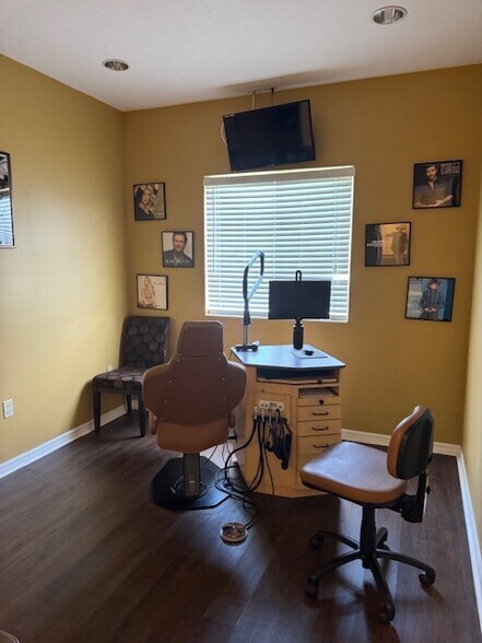 More Photos Of 13135 W Linebaugh Ave, Tampa Unknown For Lease