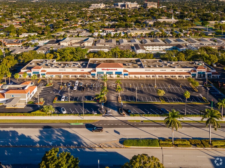More Photos Of 3599 Hollywood Blvd, Hollywood Unknown For Lease