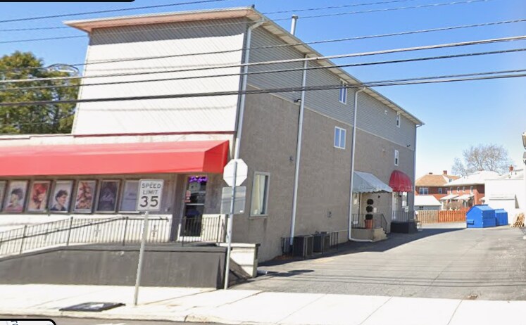 More Photos Of 3921 Penn Ave, Sinking Spring Apartments For Lease