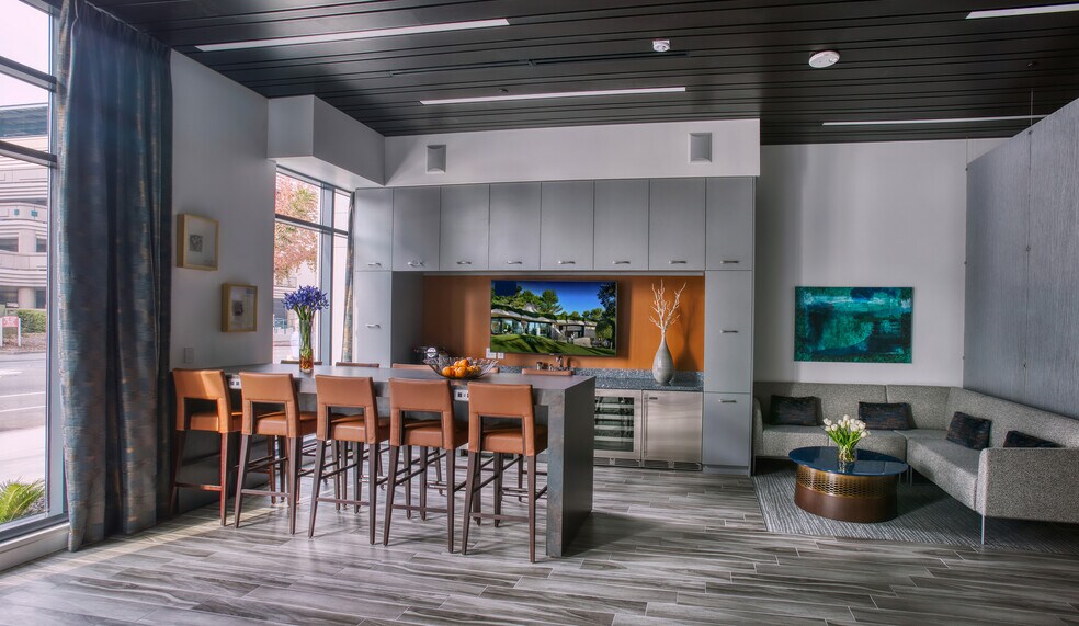 More Photos Of 555 Middlefield, Redwood City Office For Lease