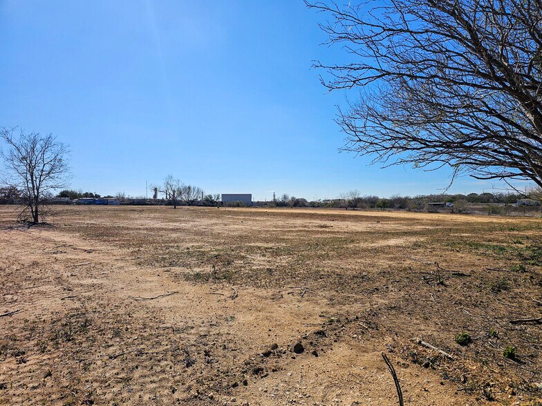 More Photos Of 4440 S Loop 1604 E, Elmendorf Land For Lease