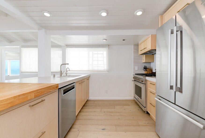 More Photos Of 2633 Ocean St, Carlsbad Apartments For Sale