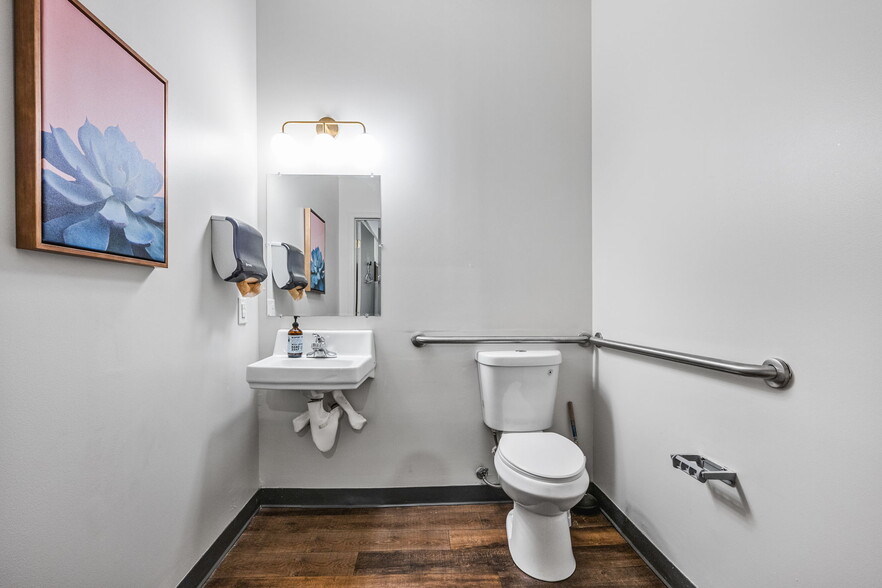 More Photos Of 1075 Whitlock Ave, Marietta General Retail For Lease