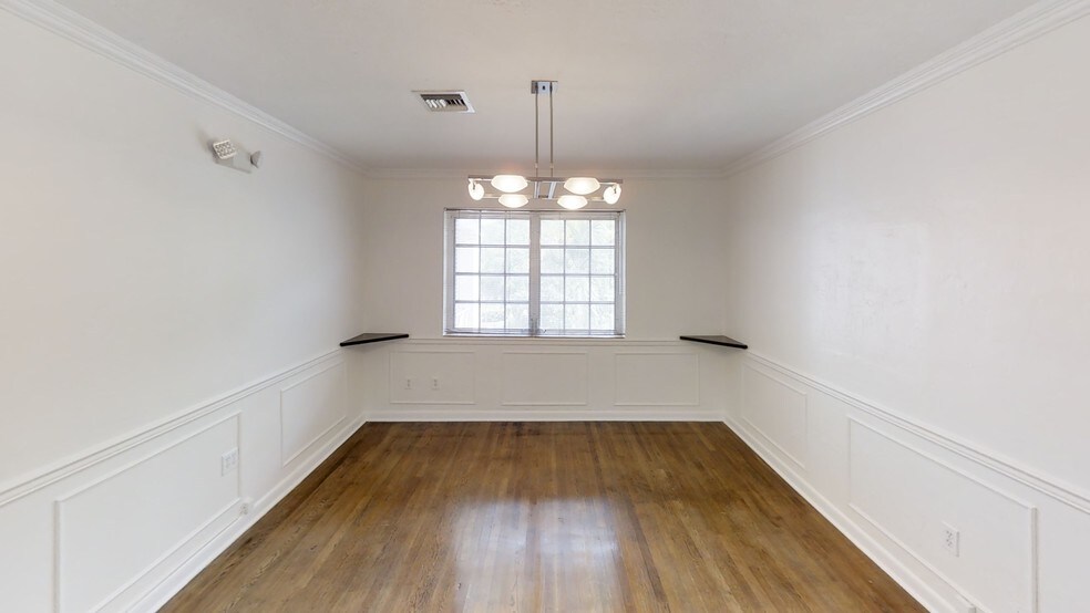 More Photos Of 1501 Sunset Dr, Coral Gables Office For Lease