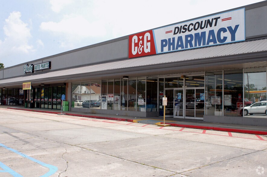 More Photos Of 9303-9323 Jefferson Hwy, River Ridge Freestanding For Lease