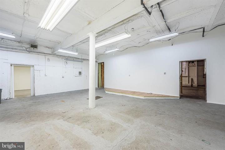 More Photos Of 242 S Dean St, Baltimore Warehouse For Lease