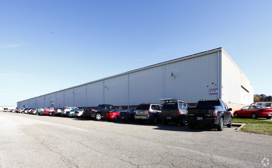 More Photos Of 4250-4276 Strausser St NW, Canton Warehouse For Lease