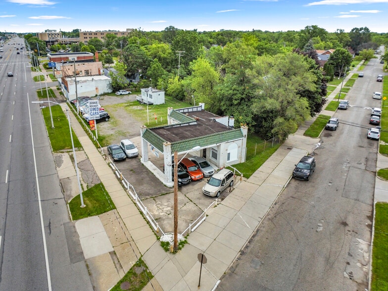 More Photos Of 14760 Gratiot Ave, Detroit Specialty For Sale
