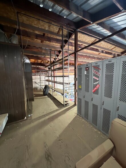 More Photos Of 1040 High St, Atwater Auto Repair For Lease