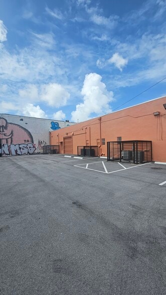 More Photos Of 2800-2818 NW 5th Ave, Miami Storefront For Lease