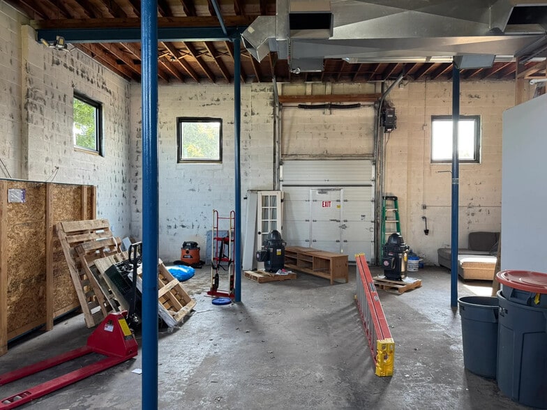 More Photos Of 240 Chapel Rd, South Windsor Industrial For Sale