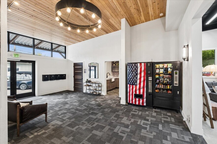 More Photos Of 20 2nd Ave E, Kalispell Office For Sale