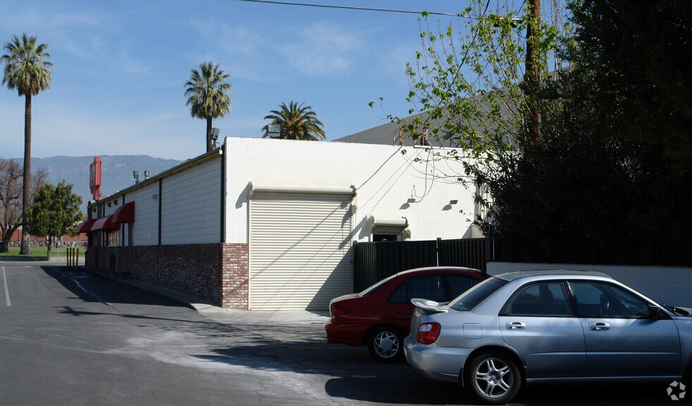 More Photos Of 251 W Base Line St, San Bernardino Restaurant For Sale