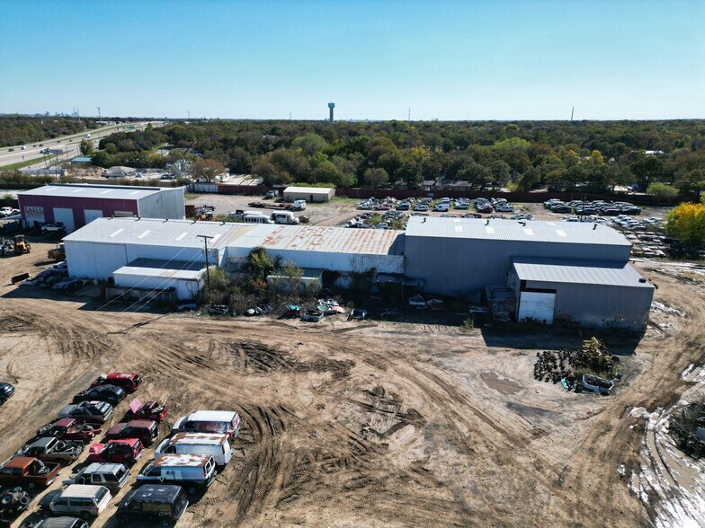 More Photos Of 9901 Jacksboro Hwy, Fort Worth Warehouse For Lease