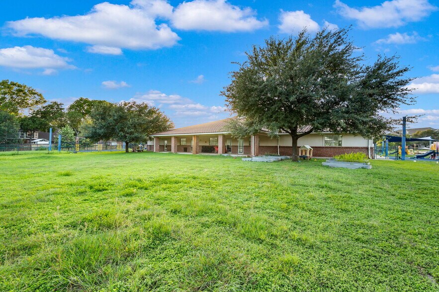 More Photos Of 10002 Camino Bandera, San Antonio Daycare Center For Sale