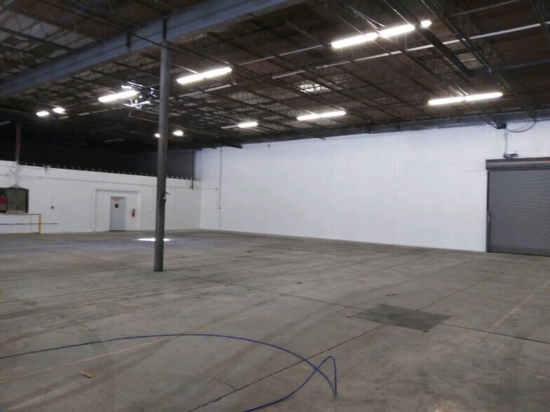 More Photos Of 5600-5700 Drake Dr SW, Atlanta Warehouse For Lease