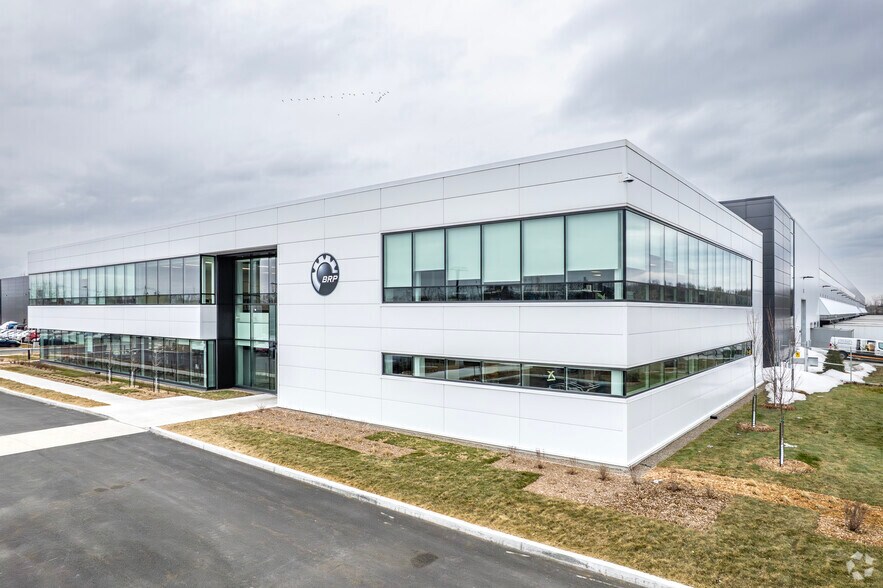 Primary Photo Of 1500 Ch De Service, Saint-Philippe Distribution For Lease