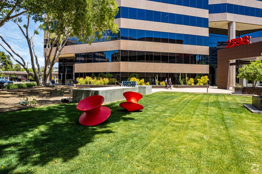 More Photos Of 2398 E Camelback Rd, Phoenix Unknown For Lease