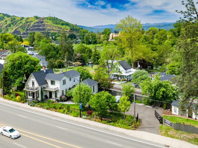 More Photos Of 236 SE Stephens St, Roseburg Hospitality For Sale