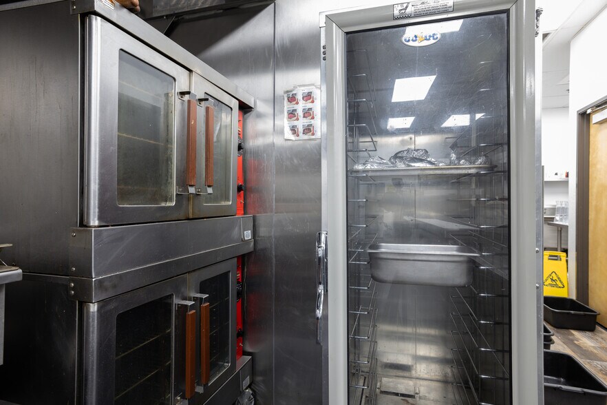 More Photos Of 7196 S Highway 92, Hereford Restaurant For Sale