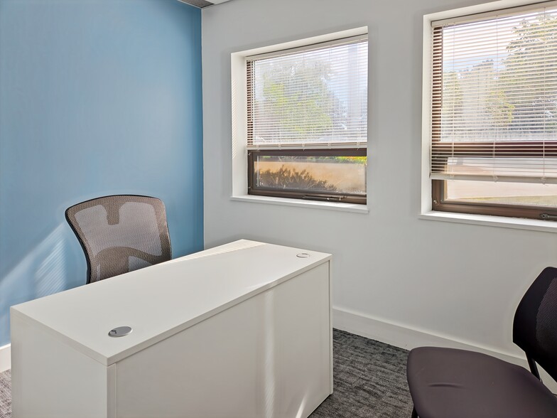 Primary Photo Of 7055 Engle Rd, Middleburg Heights Coworking Space