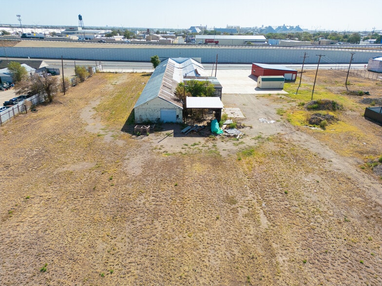 More Photos Of 2722-2724 Texas Ave, Lubbock Warehouse For Sale