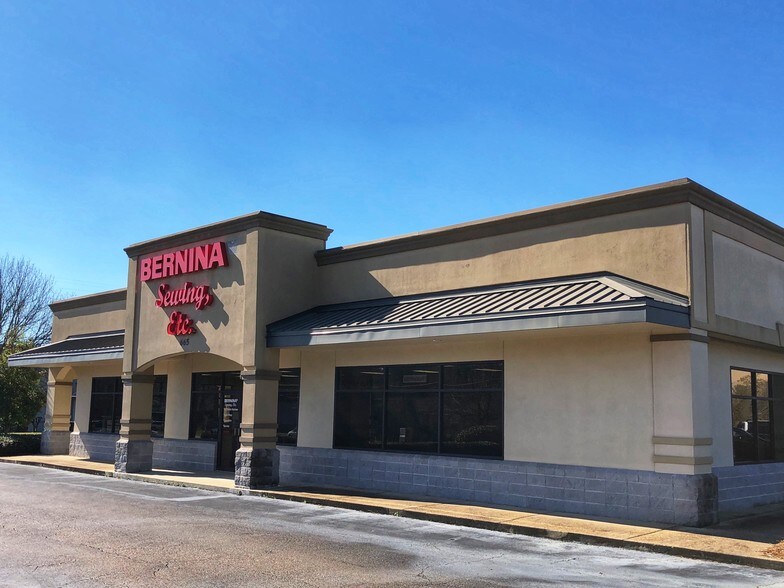 More Photos Of 665 S Pear Orchard Rd, Ridgeland General Retail For Sale