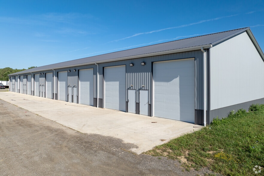 Primary Photo Of 12340 Eaton Commerce Pky, Columbia Station Office For Lease