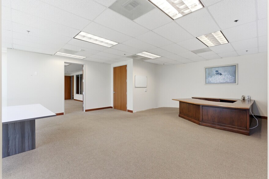 More Photos Of 11700 Monarch St, Garden Grove Warehouse For Sale