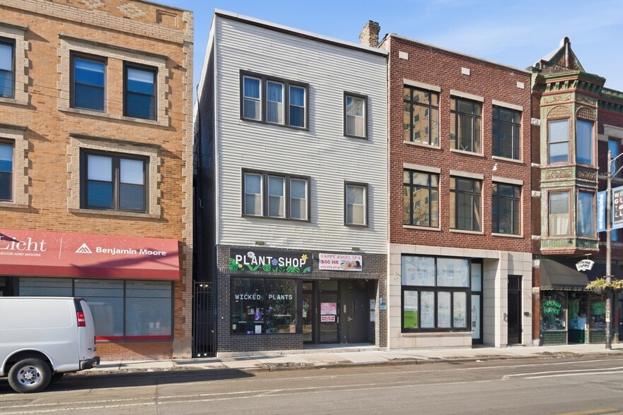 More Photos Of 3240 N Clark St, Chicago Apartments For Sale