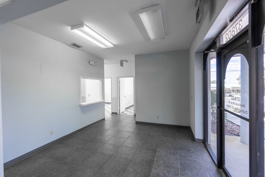 More Photos Of 37810 Medical Arts Ct, Zephyrhills Medical For Sale